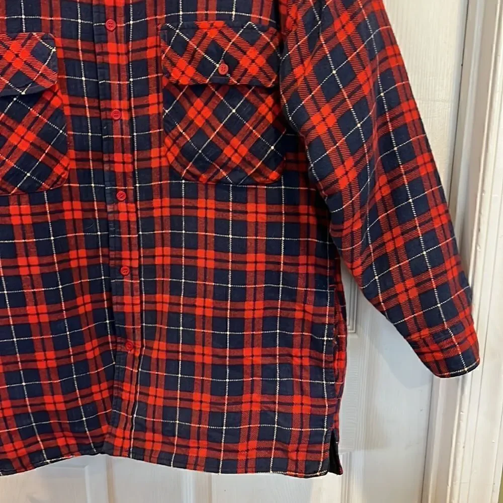 Thick warm lumber Jack Shacket Men’s M vintage red & navy quilted